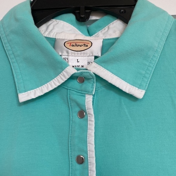 Talbots teal and white collared sleeveless shirt. Snap front closure. Large
C - Picture 3 of 7
